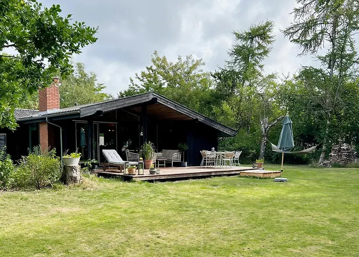 Cozy Summerhouse Near The In Rageleje 펜션