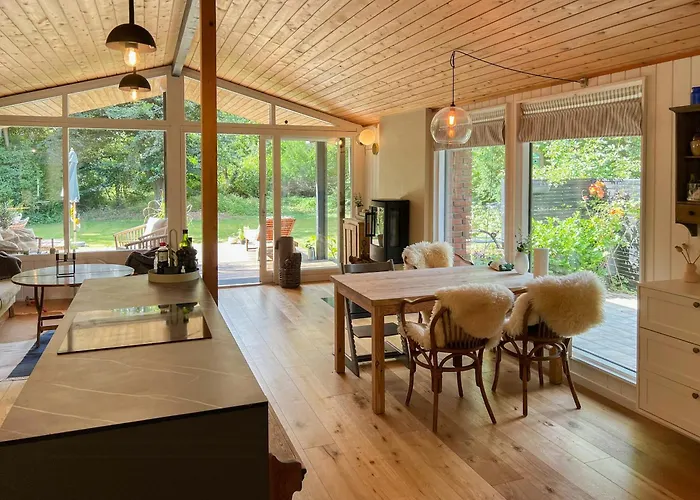 Cozy Summerhouse Near The In Rageleje 펜션